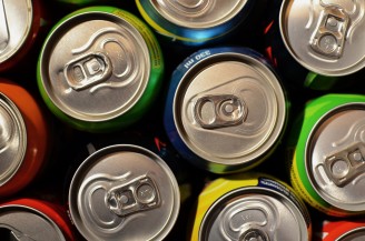 beverage cans skeeze Pixabay